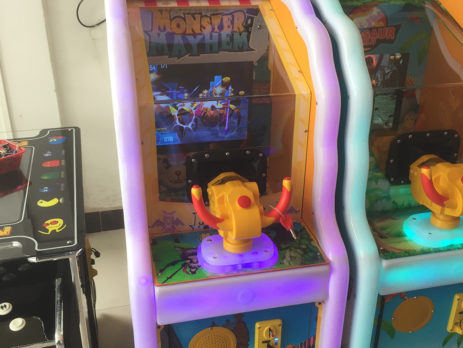 Развлекательный автомат редемпшн с выдачей билетов Стрелялки шариками