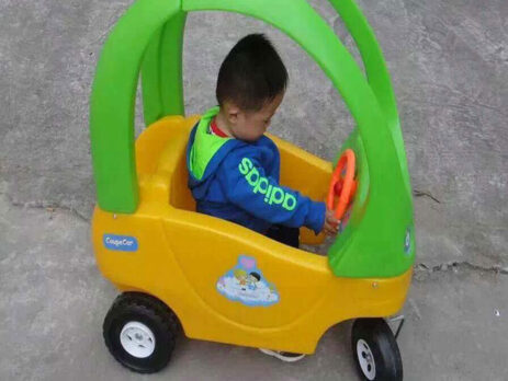 Купить пластиковую машинку Комплектующие для детских игровых лабиринтов в Украине